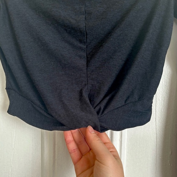 Featherweight Center Stage Cropped Long Sleeve Pullover in Darkest Night - Picture 3 of 5